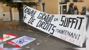 Une dizaine de bergers se sont mobilisés ce jeudi 21 novembre 2024 devant les locaux de la  (Direction de l'emploi, du travail, des solidarités et de la protection des populations) à Digne-les-Bains. 