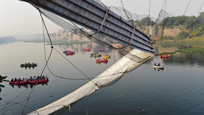 Inde: un pont en construction s'effondre dans le Gange pour la seconde fois