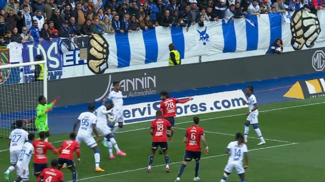 La main sifflée contre Auxerre.