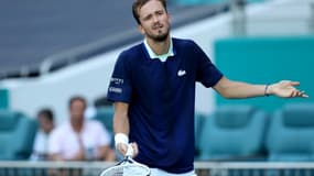 Le Russe Daniil Medvedev, après un point perdu contre l'Américain Jensen Brooksby, en 8e de finale du Masters 1000 de Miami, le 29 mars 2022