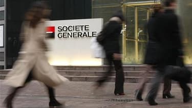 Les banques françaises, prises dans la tourmente de la crise de la dette en zone euro, tentent désespérément de rassurer le marché sur leur solidité financière mais les discours apaisants ne parviennent pas à endiguer la spirale baissière de leur cours de