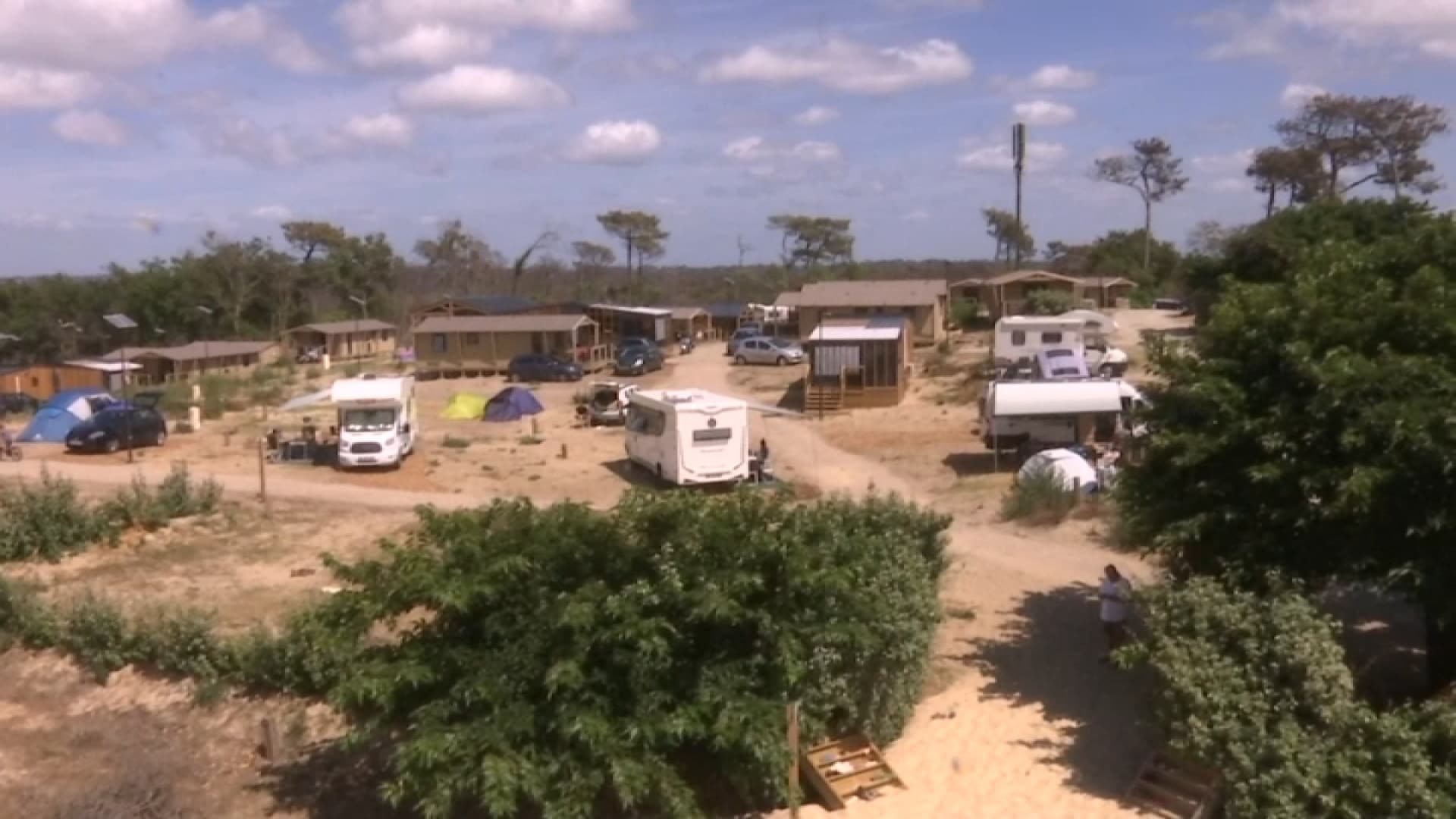 Les nouveaux mobile-homes mis en place dans le camping des flots bleus 