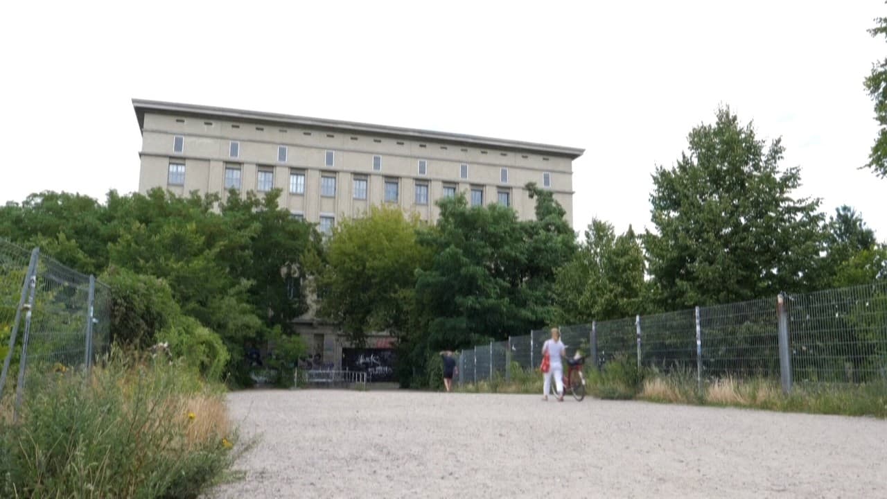 Le Berghain, célèbre boîte de nuit de Berlin, rouvre ses portes pour une exposition sonore