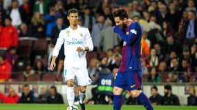 Cristiano Ronaldo et Lionel Messi lors d'un Real-Barça, le 6 mai 2018