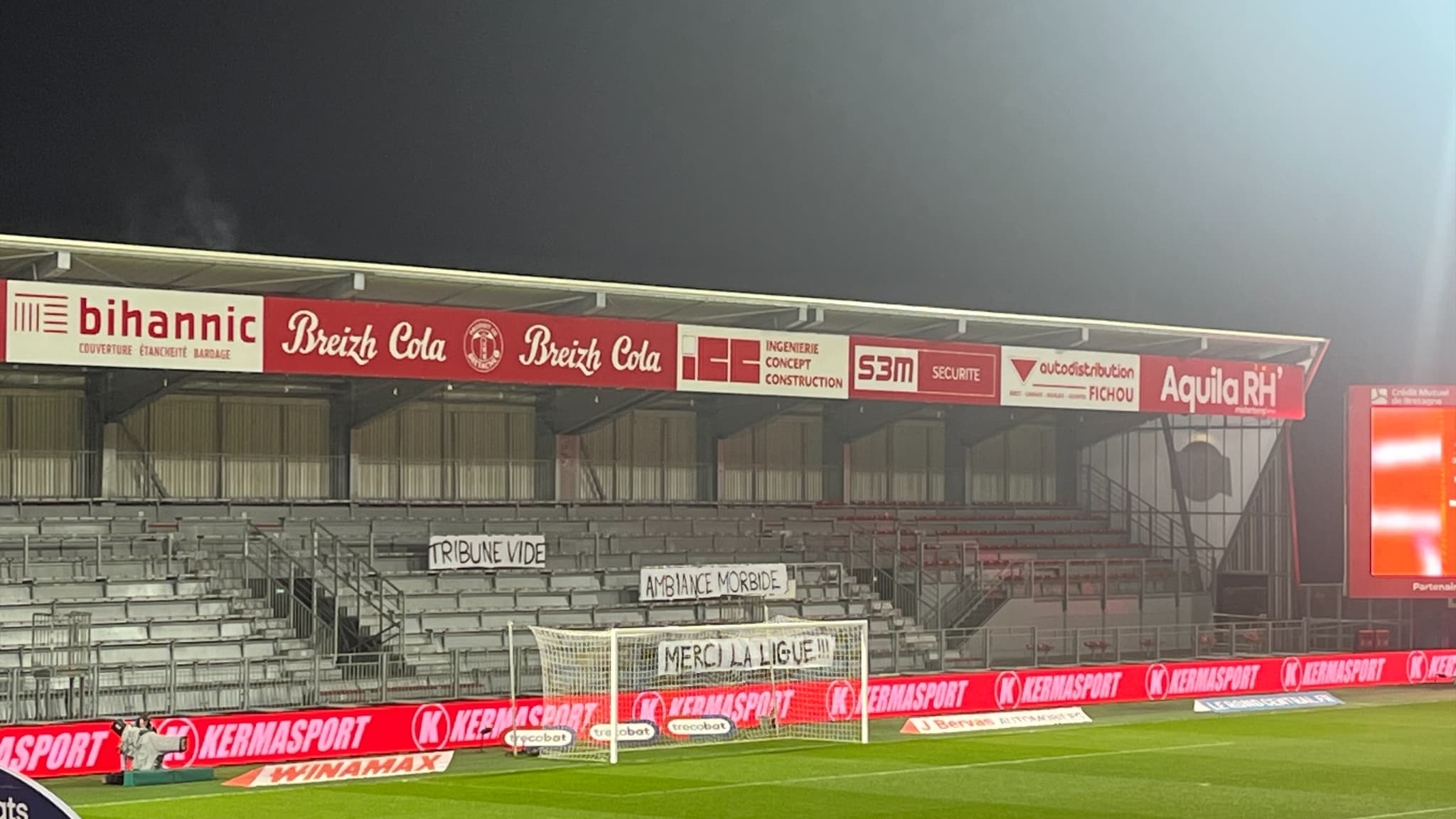 Le message déposé par les supporters brestois à destination de la LFP