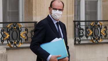 Le Premier ministre Jean Castex sur le perron de l'Elysée, le 8 avril 2021