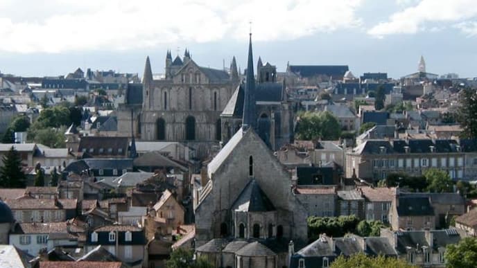 Vue de Poitiers, qui signe la plus forte hausse de loyers sur un an