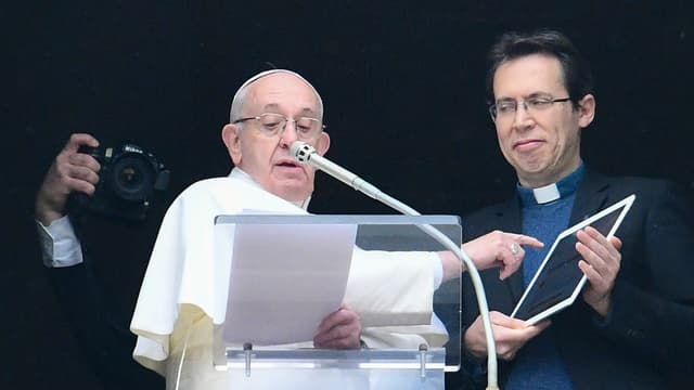 Le pape François lors de la prière de l'Angélus place Saint-Pierre, le 20 janvier 2019.