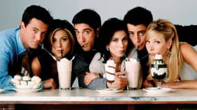 Matthew Perry, Jennifer Aniston, David Schwimmer, Courteney Cox, Matt LeBlanc, et Lisa Kudrow, les acteurs de la série "Friends".