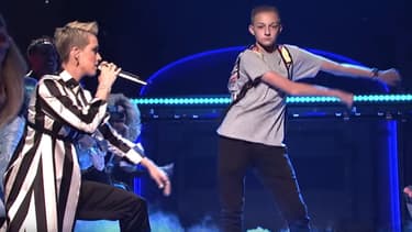 Katy Perry et "Backpack kid" au Saturday Night Live