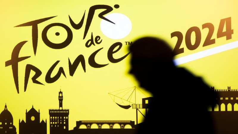 Une bannière du Tour de France 2024, à Turin (Italie) le 23 décembre 2022, à l'annonce du parcours.