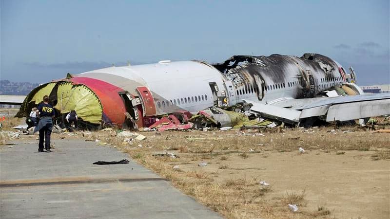 Selon la compagnie sud-coréenne Asiana Airlines, le pilote de l'avion qui s'est écrasé samedi sur l'aéroport de San Francisco effectuait son premier vol aux commandes d'un Boeing 777 et était encore en formation sur ce type d'appareil. /Photo diffusée le