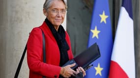 La ministre du Travail Elisabeth Borne quittant l'Elysée, après un Conseil des ministre, Paris le 10 novembre 2021