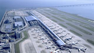 L'aéroport international du Kansai est construit sur une île artificielle.