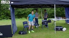 Arsenal : Özil jongle avec… un chewing-gum