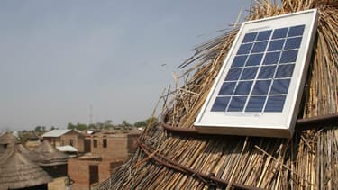 Les utilisateurs d'Azuri deviennent propriétaires du système de production d'énergie solaire après 18 mois d'abonnement.