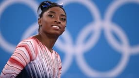 L'Américaine Simone Biles, avant de participer à la finale de la poutre aux Jeux olympiques de Tokyo, le 3 août 2021