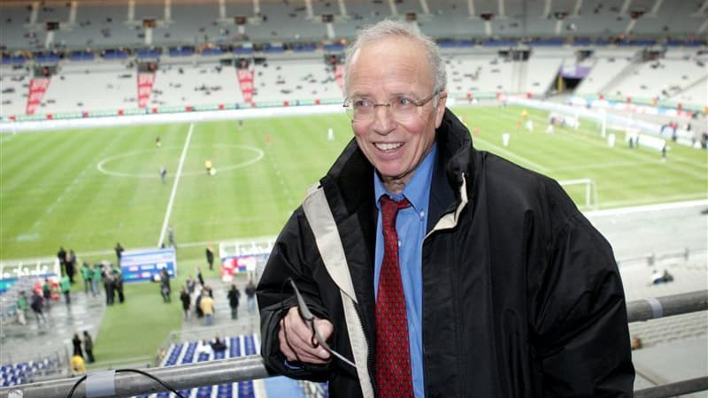 Le journaliste sportif Thierry Roland, figure historique du football à la télévision, est décédé à l'âge de 74 ans. /Photo d'archives/REUTERS/Charles Platiau