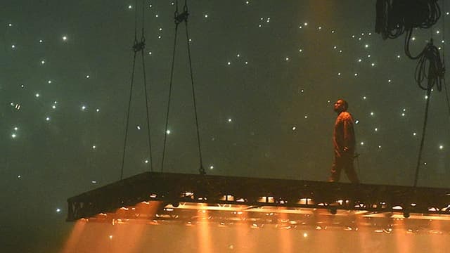 Kanye West en concert le 25 octobre à Inglewood en Californie.