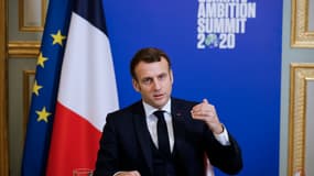 Emmanuel Macron lors d'une visioconférence destinée à relancer les efforts de lutte contre le réchauffement climatique, 5 ans jours pour jour après l'Accord de Paris