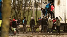 Calais fait face depuis plusieurs années à un afflux de migrant qui souhaite rejoindre le Royaume-Uni.