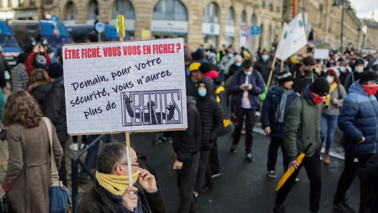 Manifestation le 12 décembre 2020 à Bordeaux contre la proposition de loi "Sécurité globale"