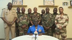 Le colonel Amadou Abramane, porte-parole des putschistes au Niger, le 26 juillet 2023. 