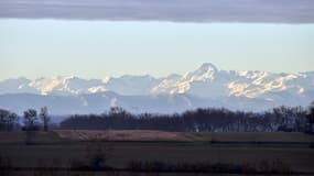 Une photographie montrant la neige sur la chaîne des Pyrénées