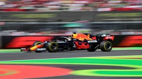 Le Néerlandais Max Verstappen (Red Bull), vainqueur du Grand Prix du Mexique de Formule 1, le 7 novembre 2021 sur le circuit des Trois Frères à Mexico
