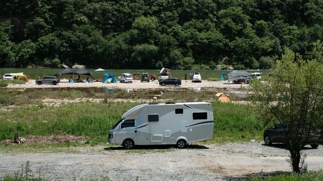 L'emplacement de mobil-home se loue pour un an, ce n'est pas abusif