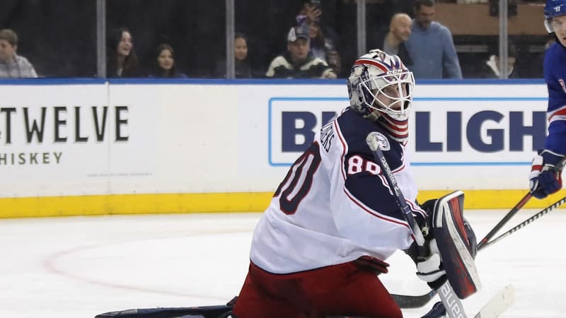 NHL: le gardien Matiss Kivlenieks est mort après avoir été touché par des feux d'artifice