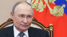 Vladimir Poutine préside une réunion au Kremlin, à Moscou, le 25 mars 2025. 