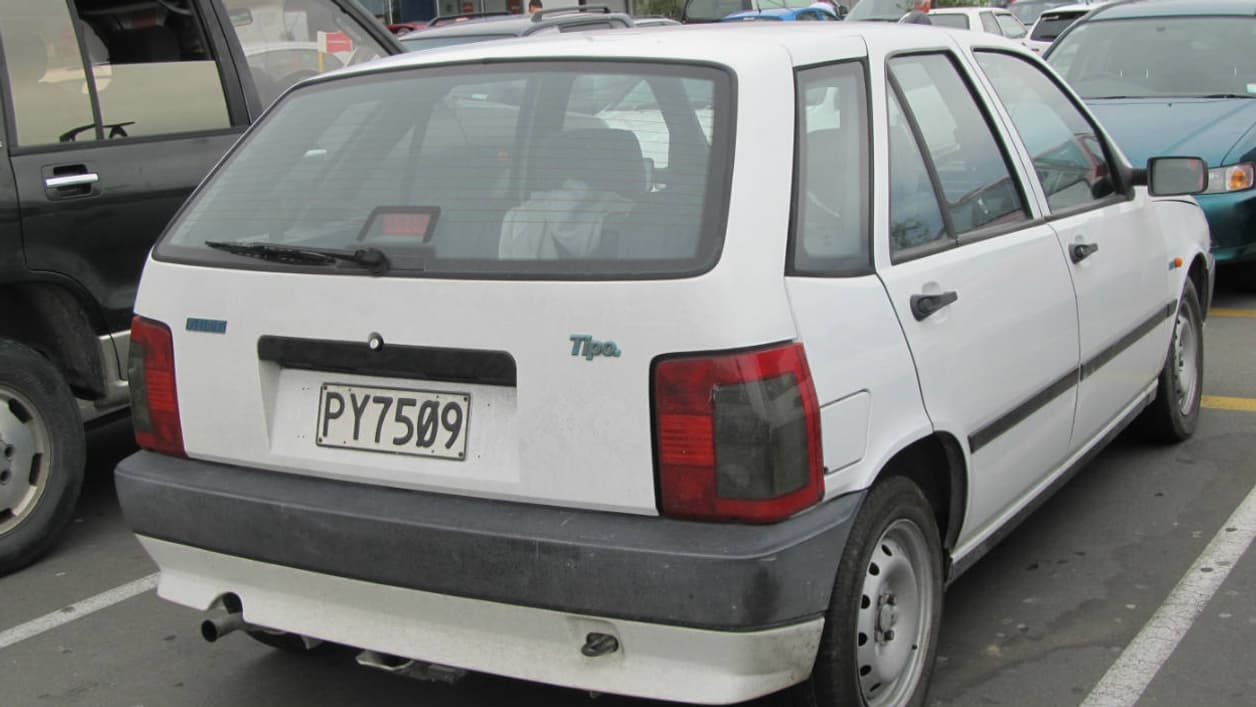La Fiat Tipo a été sacrée Voiture de l'Année en 1989. La Fiat Tipo a été sacrée Voiture de l'Année en 1989.
