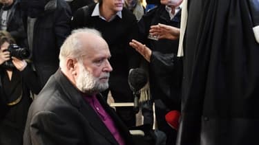 L'ex-prêtre Bernard Preynat à son procès.