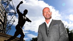Alan Shearer avec sa statue à St James' Park