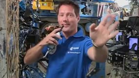 Capture d'écran de l'ESA le 30 avril 2021 de Thomas Pesquet à la Station spatiale internationale