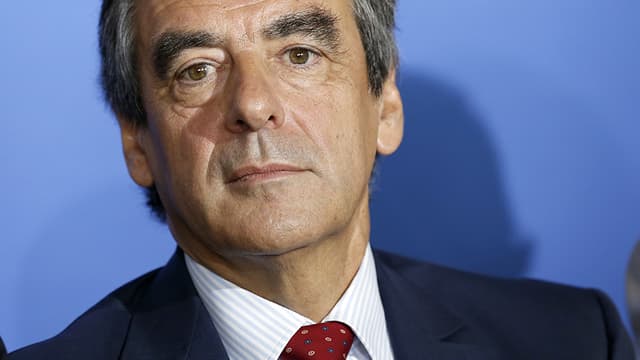 L'ancien Premier ministre François Fillon qualifie François Hollande de "très méchant" et de "salopard".