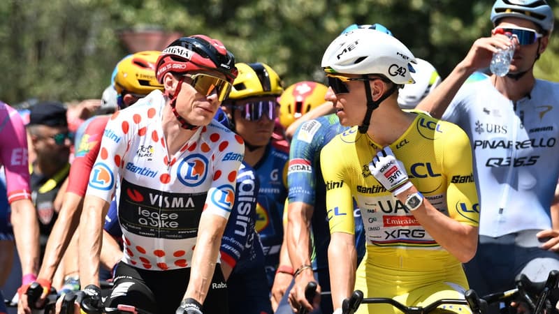 Vingegaard et Pogacar au depart de la 8e etape du Tour de France le 11 juillet a Perigueux 2322246