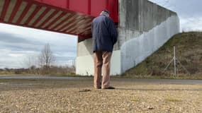 Robert  Pfrimmer est arrivé rapidement sur place après le déraillement mortel d'un TGV  à Eckwersheim en 2015.