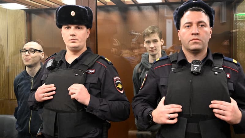 Guerre en Ukraine: deux russes lourdement condamnés pour un poème hostile à l'offensive