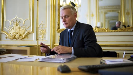 Jean-Marc Ayrault rencontre ce mardi les syndicats et le patronat.