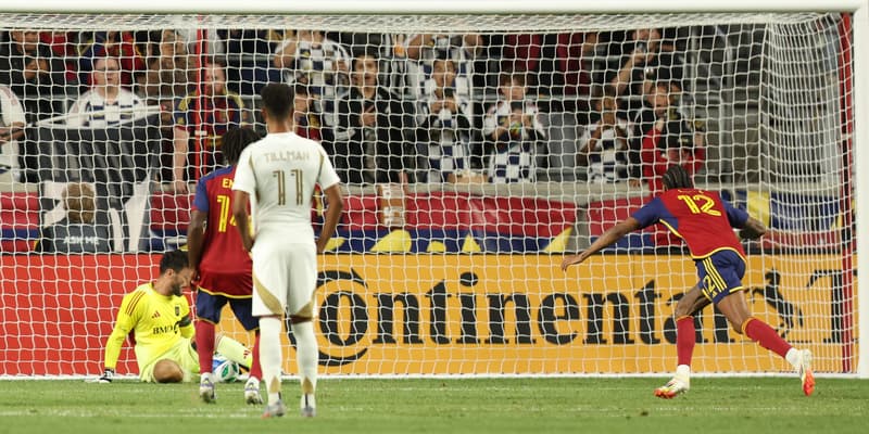 Hugo Lloris arrête avec beaucoup de chance le penalty de Rwan Cruz lors du succès du Los Angeles FC contre le Real Salt Lake (1-4, MLS), le 17 septembre 2025