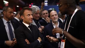 Le président Emmanuel Macron en visite au salon VivaTech, mercredi.