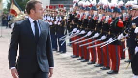 Emmanuel Macron commémore le 18 juin 1940 au Mont Valérien à Suresnes en 2020