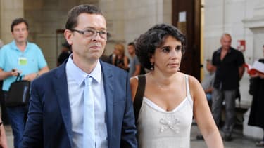 Nicolas Bonnemaison et sa femme arrivent à la cour d'assises de Pau, le 12 juin 2014.
