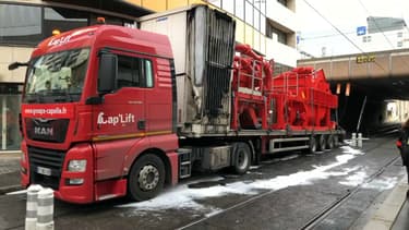 Un camion a pris feu sur les voies du tram près de la Part-Dieu.