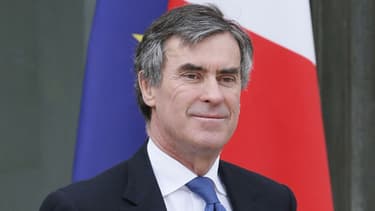 Jérôme Cahuzac dans la cour de l’Elysée le 13 mars 2013.