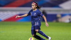 Perle Morroni avec les Bleues.