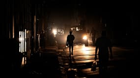 Les habitants de Cuba ont vécu leur troisième blackout total en mois de six mois dans la nuit du vendredi 14 au samedi 15 mars 2025. 