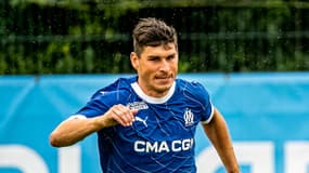 Ruslan Malinovskyi face à Waalwijk en juillet 2023
